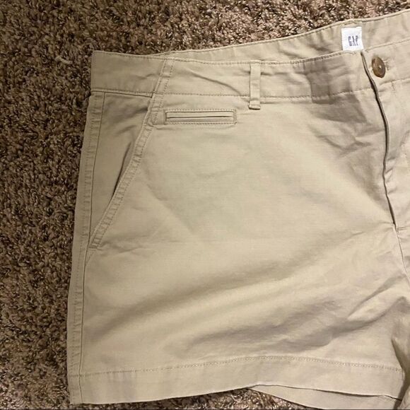 GAP summer short  - Picture 4 of 9